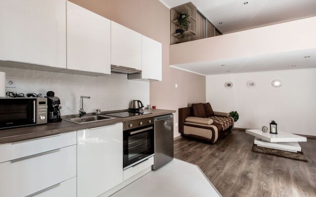 Kazinczy 12 Apartment