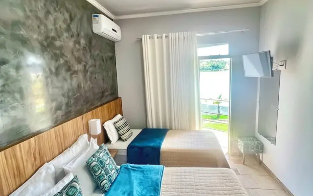 Lara's Hotel