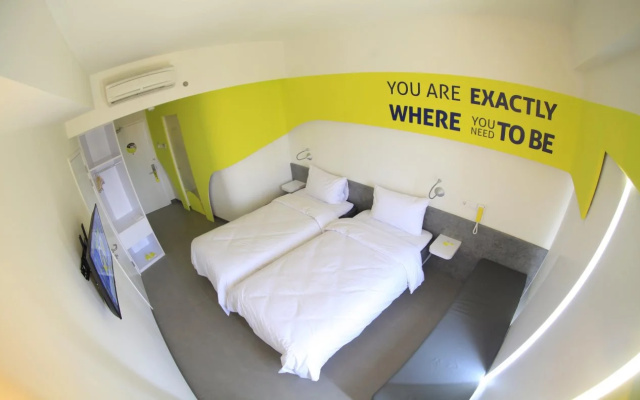 YELLO Hotel Manggarai Jakarta