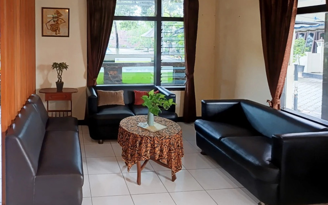 Gita Puri RedPartner Blitar