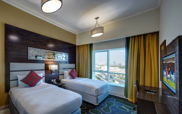 Отель Marriott Production City, Dubai