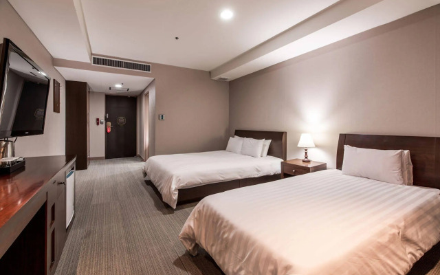 New Hilltop Hotel