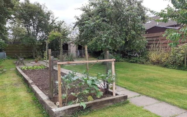 Cosy, peaceful self-contained apartment in coastal village