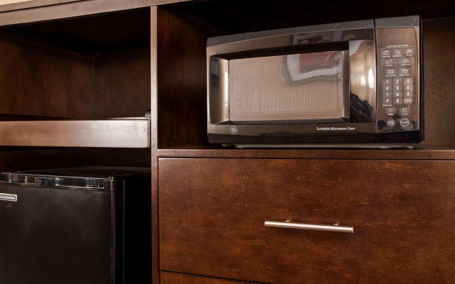 Best Western Crossroads Of The Bluffs