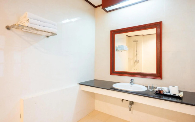 The President Hotel at Chokchai 4