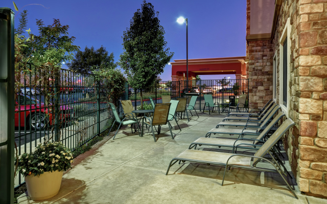 Hampton Inn & Suites Folsom