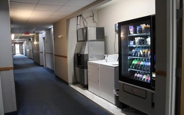 Reston Inn & Suites