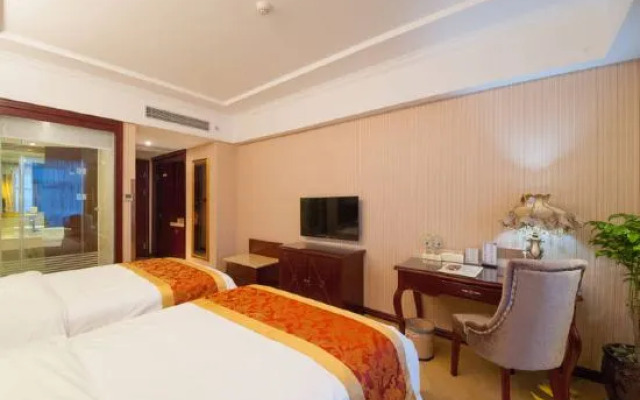 Vienna Hotel (Taixing Gulou Xintiandi Sports Center)