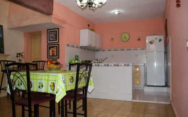 Pedro Zerquera Street Rooms