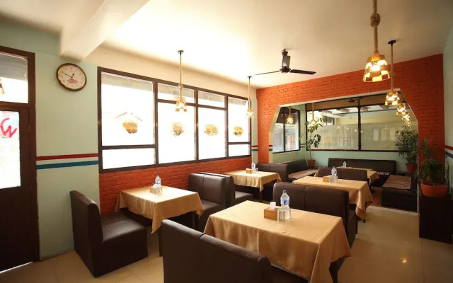 SPOT ON 383 Hotel Himalayan Ashoka