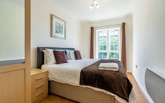 Celador Apartments - Riverside House Serviced Apartments