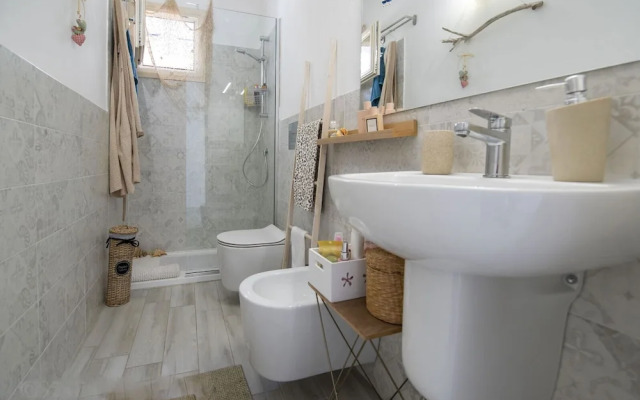 Vera's White Pearl Apartment