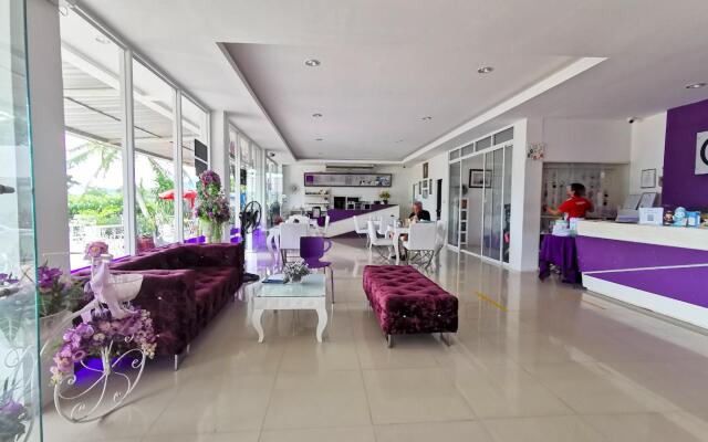 Phet Cha-am Plaza & Resort