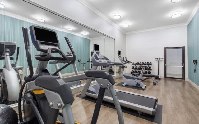 Holiday Inn Express Hotel & Suites Houston-Alvin by IHG