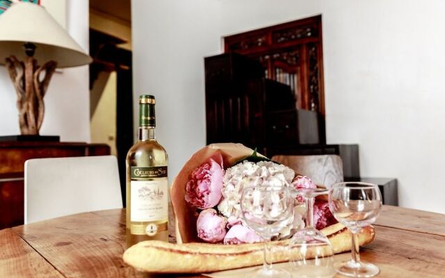 Montmartre Apartments Chagall