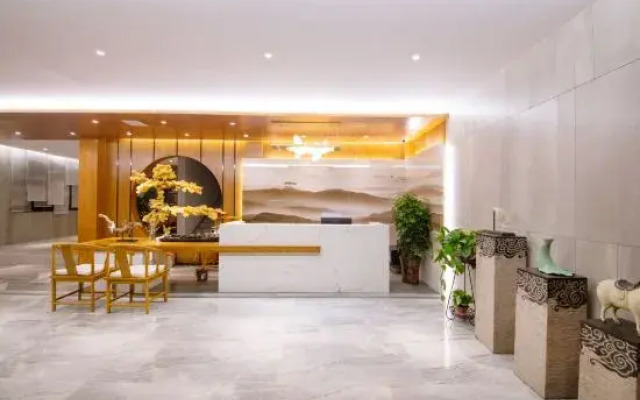 Yinxi Linjiang Homestay (Phoenix Ancient Town Tuojiang Yunqiao Branch)