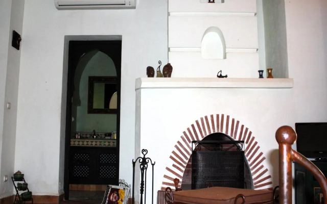 Dar Mardan