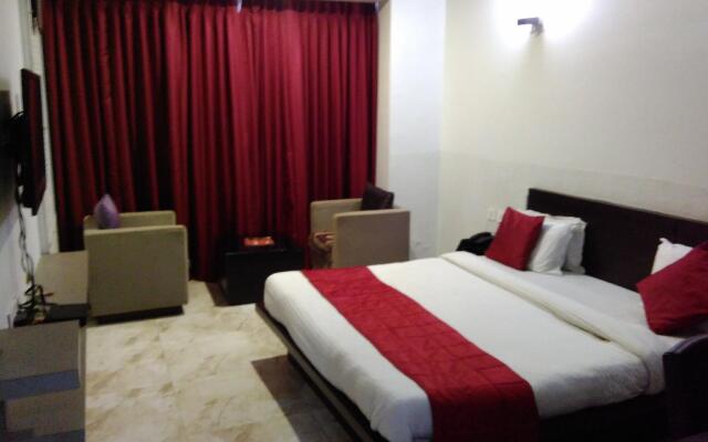 Hotel Maple Inn