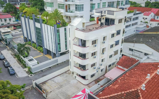 Ong Court