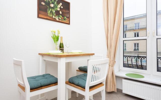 Apartments Warsaw Warecka by Renters