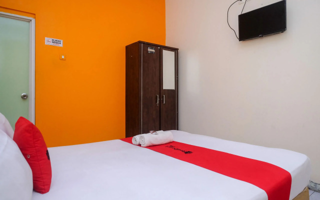 RedDoorz @ Jalan Pramuka Manado