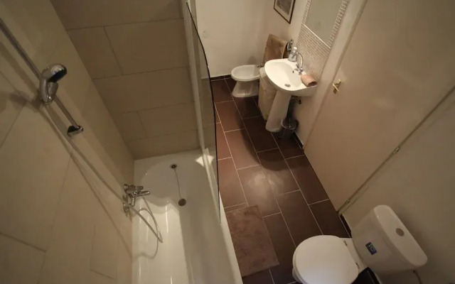 Dfive Apartments - Sissy