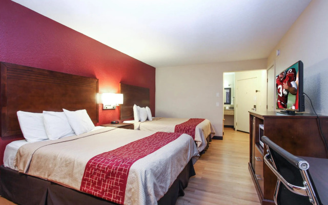 Evergreen Inn & Suites Portland Airport