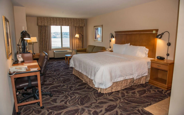 Hampton Inn & Suites Bremerton
