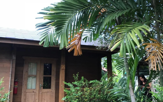 RedDoorz Sripiamsuk Resort Bangkok