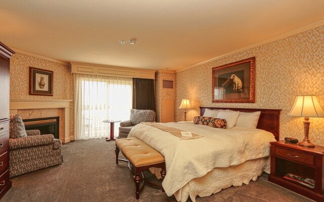 Fairhaven Village Inn