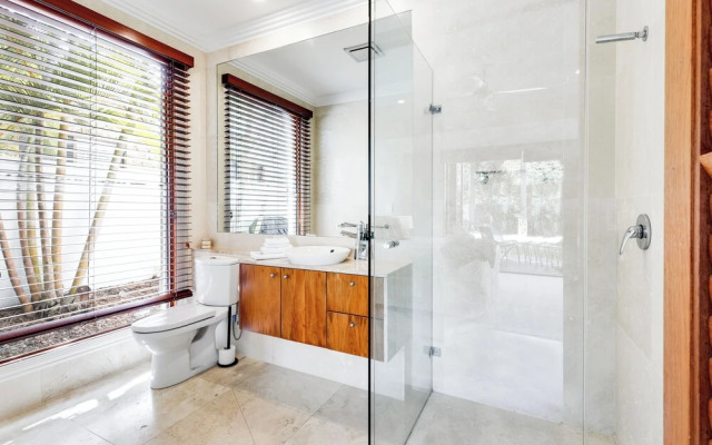 Lux Tropical Haven Mooloolaba Moonda5