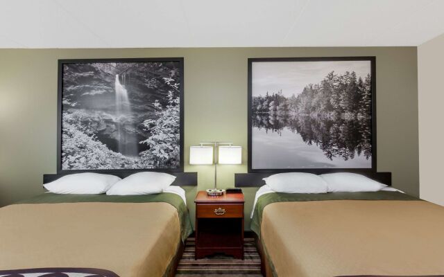 Clarion Pointe Valley Inn