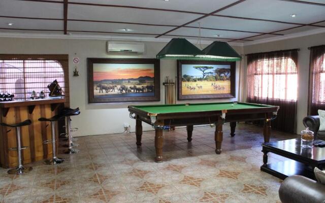 El Gran Chaparral Guest House