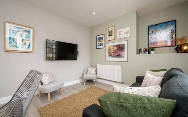 Host Apartments Picasso s Place II