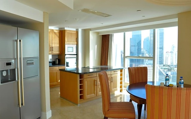 Qingdao Jinshan We+ Holiday Apartment (Wusi Square)