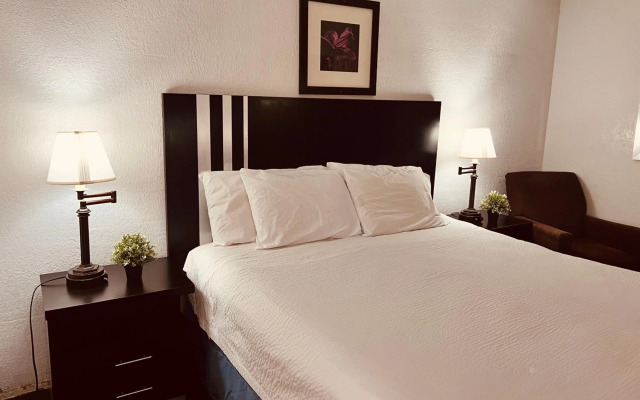 Travelodge by Wyndham Valleyfair Shakopee