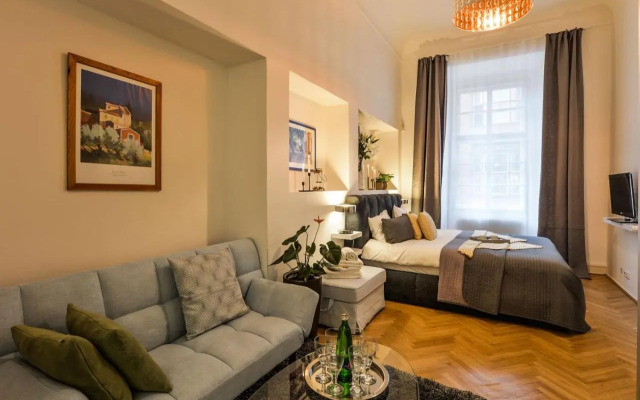 Royal Route Residence