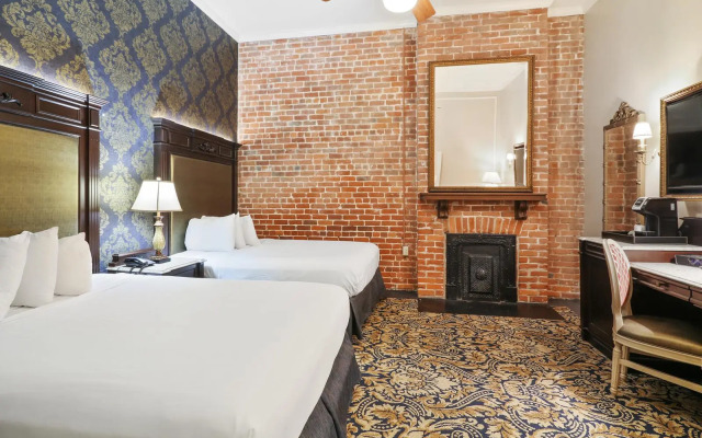 Place d'Armes Hotel