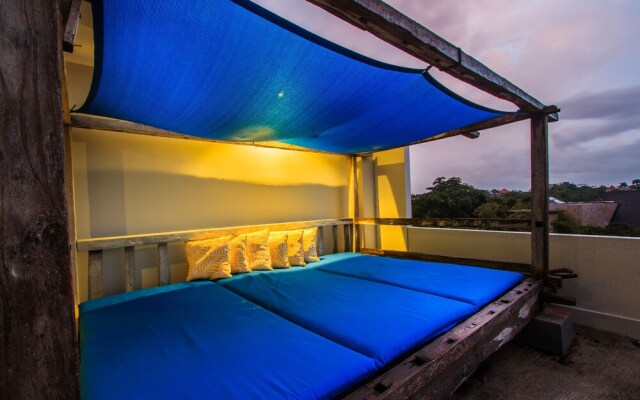 Villa Rainbow Runner