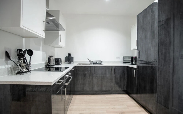 Luxe Apts PBoro Parking-Gym-Cinema