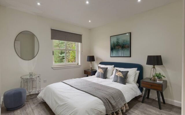 Captivating 3-bed Apartment by Gleneagles
