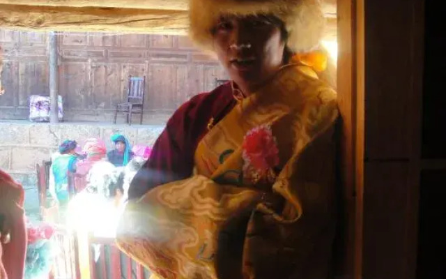 Lugu Lake · Clouds Lakeside Luxury Vacation Homestay