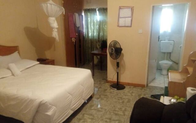 Riverside Lodge