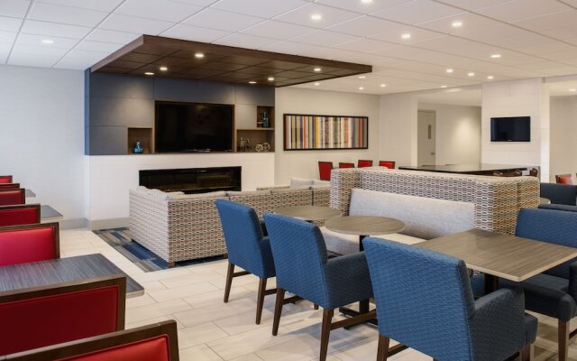 Holiday Inn Express Calgary North