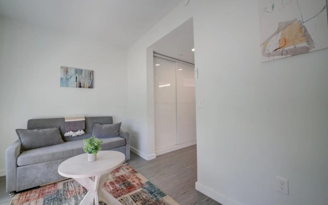 FRONTDESK Tremont Oaks Micro Apts Cleveland