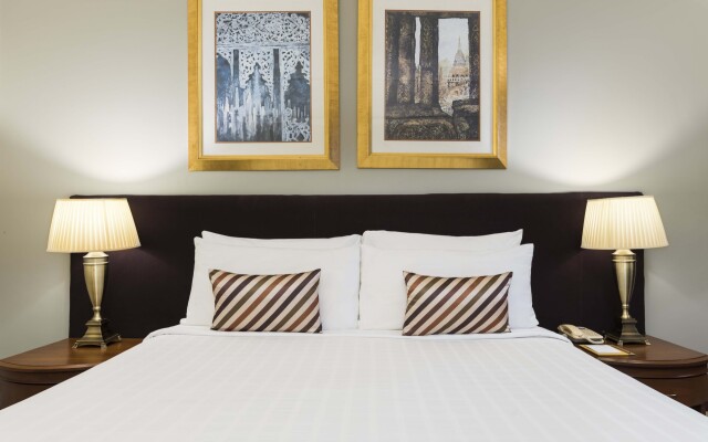 Chatrium Hotel Royal Lake Yangon