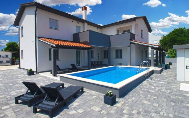 Apartment 1670