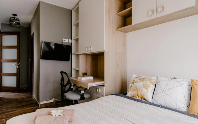 LA88 Bayview Apartment I