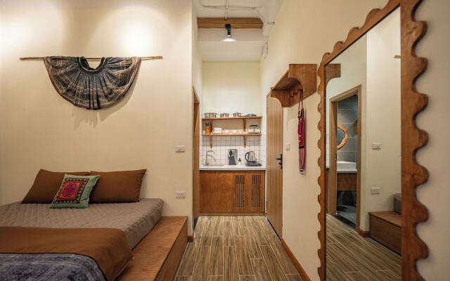 UNIQUE Creative Apartment in Old Quarter
