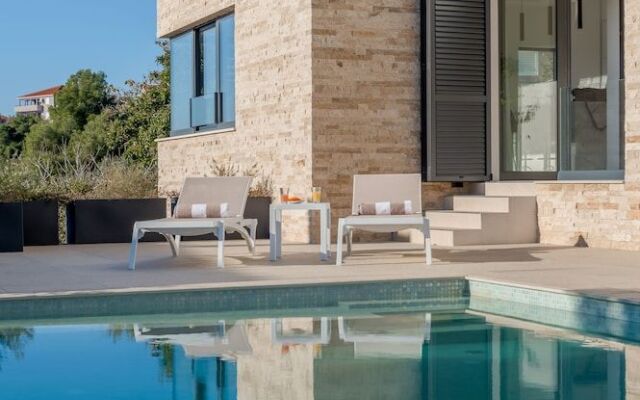 Sea Bliss Luxury Villa - Sevid